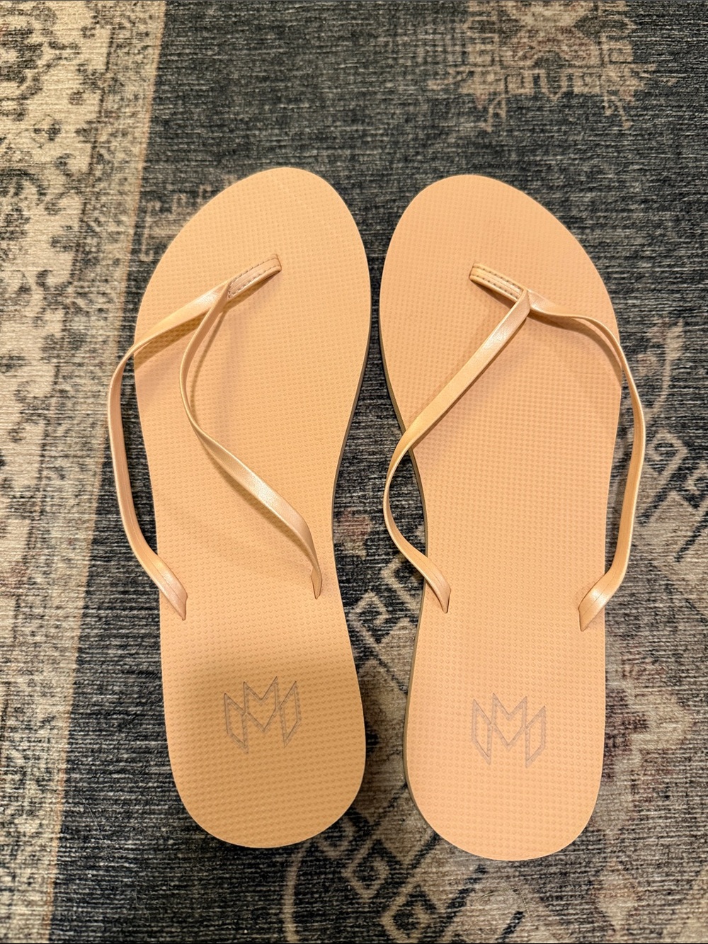NWOT Malvados Lux Dune Flip Flops